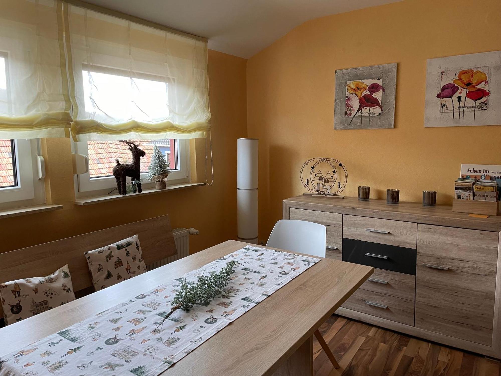 Haus Am Kastanienwald 호텔 Dörrenbach 외부 사진